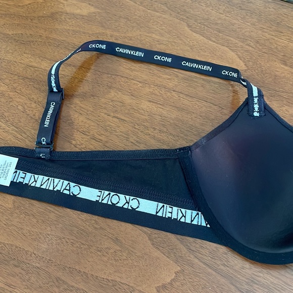 Calvin Klein Women's Constant Convertible Strap Lightly Lined Demi Bra - Picture 8 of 11